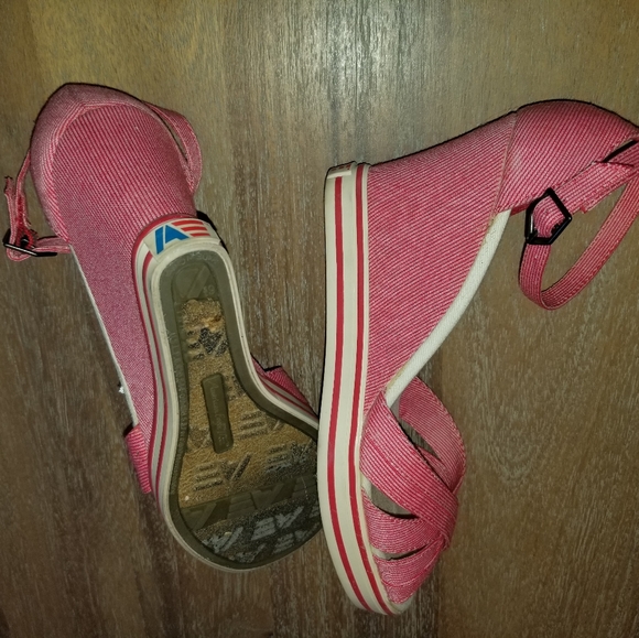 Red Wedge shoes AE 6.5 - Picture 3 of 3